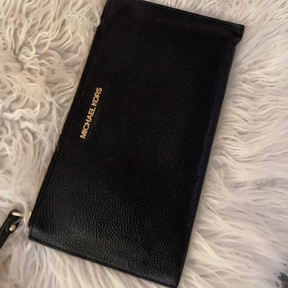 Black Michael Kors bag